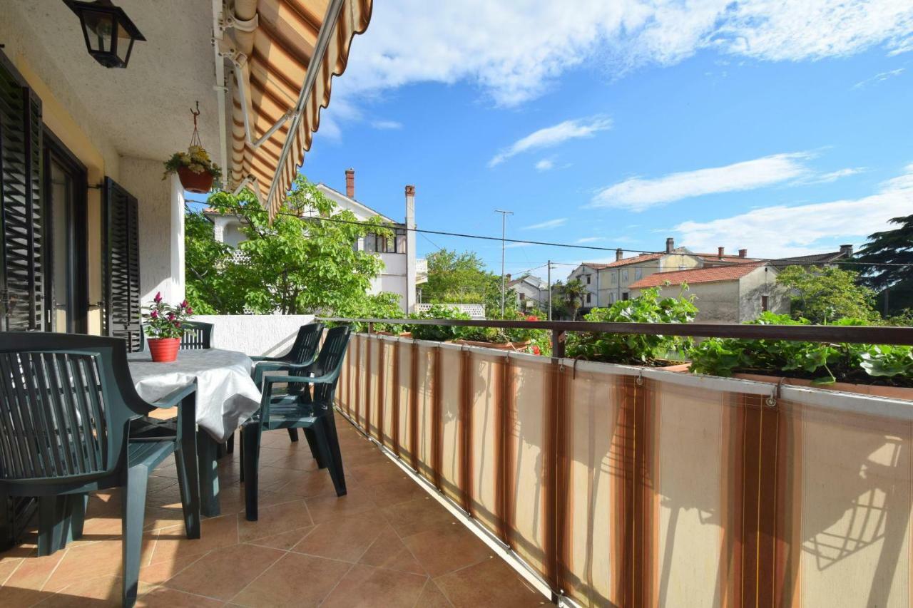 Apartment Biserka Malinska Exterior foto